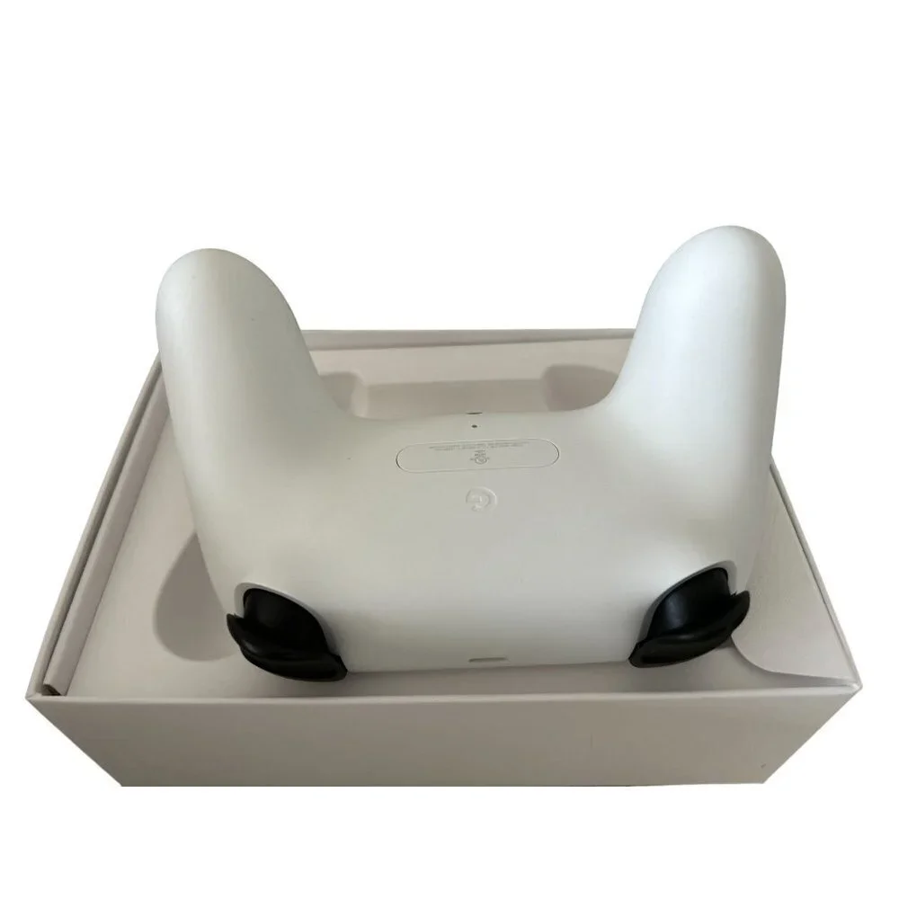 Stadia Premiere Edition (controller + Google chromecast Ultra) White